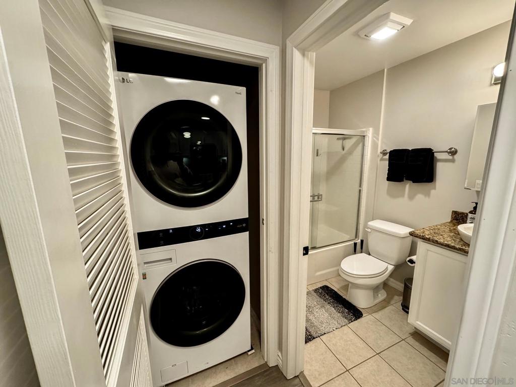 5252 Balboa Arms Drive - photo 9