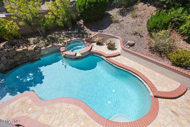 3085 Klamath Avenue, Simi Valley CA: https://media.crmls.org/mediaz/3602a589-69d8-4204-af14-e9f400d9d615.jpg
