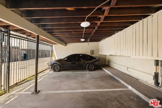 4646 Coliseum Street photo 7