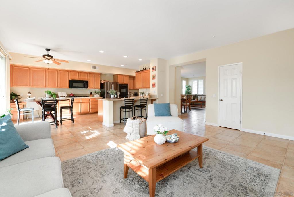 MLS #250039541SD image #8