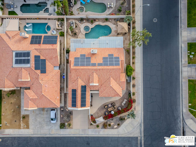 Image 48 of 52 For 77553 Carinda Court