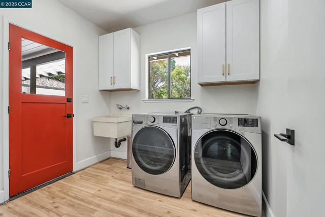 1821 S Main St, Walnut Creek CA: https://media.crmls.org/mediaz/3604b525-ac77-4c20-abbb-92f8ebd5cbf7.jpg