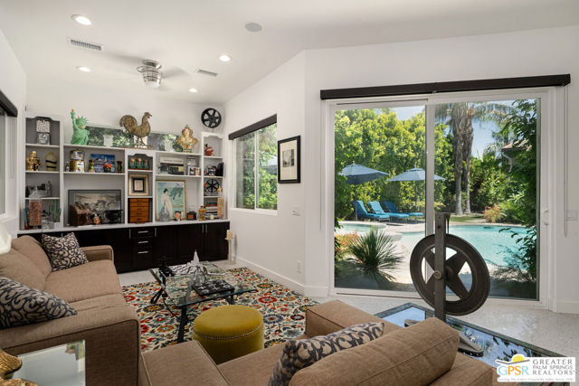 2160 N Hermosa Drive, Palm Springs, CA 92262
