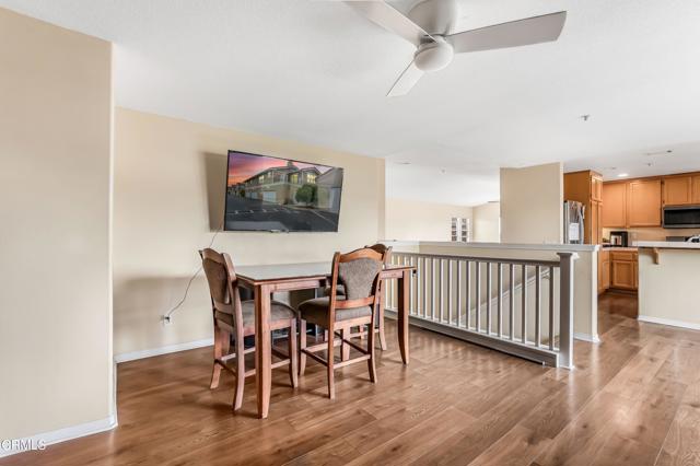 962 Jonquill Avenue, Ventura CA: https://media.crmls.org/mediaz/36057010-64b8-4cab-b90e-e754e3e974cf.jpg