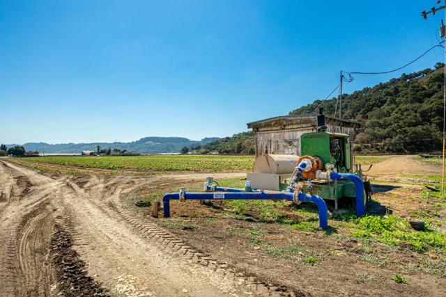 120 San Miguel Canyon Road, Salinas CA: https://media.crmls.org/mediaz/360610e4-6955-45ec-b781-0867dfac13ba.jpg