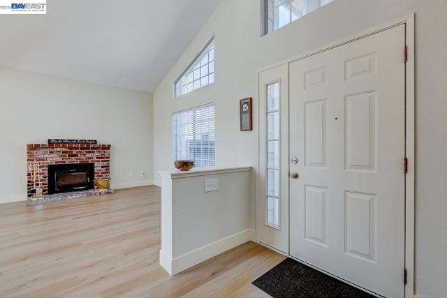 8524 Oak Harbour Ct, Fair Oaks CA: https://media.crmls.org/mediaz/36063c2e-0896-467f-bae2-e500aea19ce3.jpg