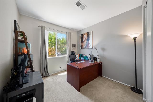 7387 Carrollton Pl, Corona CA: https://media.crmls.org/mediaz/3606a411-e36d-4680-9ce7-739e14d96e0c.jpg