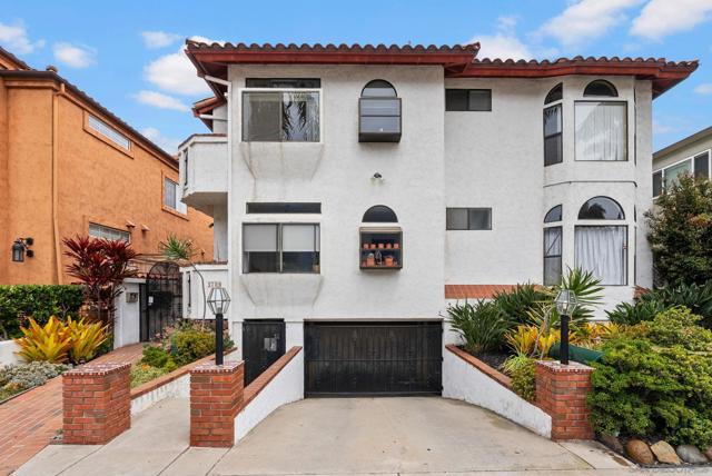 3709 7Th Ave, San Diego CA: https://media.crmls.org/mediaz/3606eae0-97b0-4d46-aa29-4c81613d3487.jpg