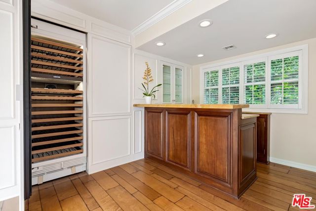 4211 Toluca Lake Lane, Toluca Lake CA: https://media.crmls.org/mediaz/3607158e-56e9-43a6-bbe7-075b43ef89e8.jpg