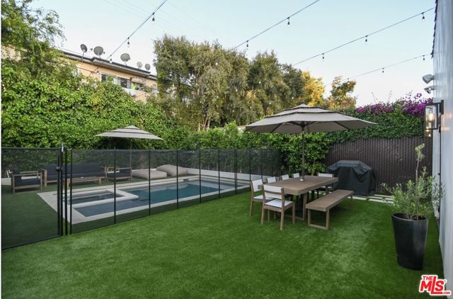 1430 Stearns Drive, Los Angeles CA: https://media.crmls.org/mediaz/360715b7-0612-4c91-ae1b-26ae624a2d97.jpg