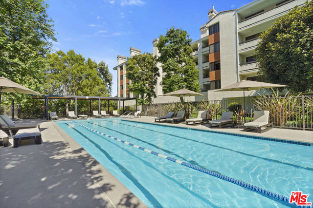 2102 Century Park Lane, Los Angeles CA: https://media.crmls.org/mediaz/3607b150-d61d-406c-912a-9d4d6e19ec88.jpg