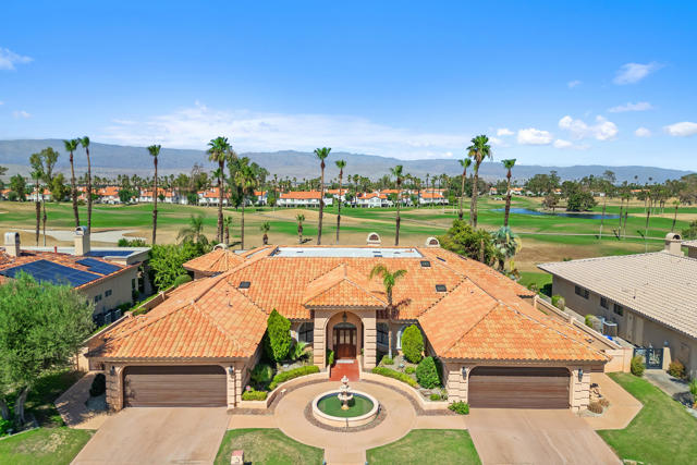 346 Crest Lake Drive, Palm Desert CA: https://media.crmls.org/mediaz/3608c39c-6570-4e58-a650-e49b81400862.jpg