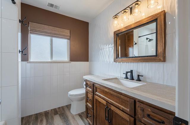 10883 Assisi Way, Salinas CA: https://media.crmls.org/mediaz/3608ce6a-41aa-4e7c-a68a-48d7cfd1f965.jpg
