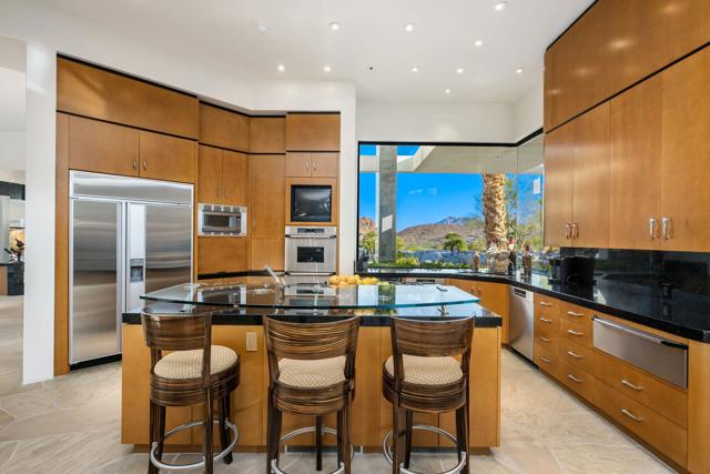79235 Tom Fazio N Lane, La Quinta CA: https://media.crmls.org/mediaz/36095263-e8c3-45bc-a749-6e15974a70eb.jpg