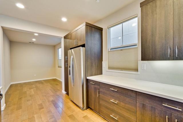 867 Maple Place, East Palo Alto CA: https://media.crmls.org/mediaz/360a0c78-6505-4f7f-855f-13d4bf7ec95c.jpg