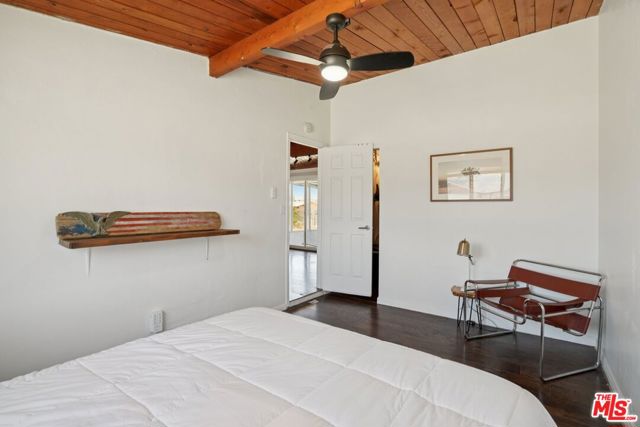 6959 Juniper Avenue,  CA: https://media.crmls.org/mediaz/360adeb5-f130-4ebf-8d52-7910b6514bf7.jpg