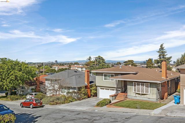 1424 Sunnyslope Ave, Belmont CA: https://media.crmls.org/mediaz/360b227a-52bc-42f7-bc71-4eaa5270ee27.jpg