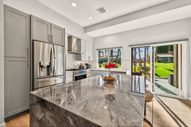 76677 Begonia Lane, Palm Desert, CA 92211