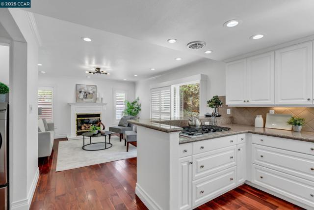 11373 Rampart Dr, Dublin CA: https://media.crmls.org/mediaz/360b820d-9bc9-489a-9adb-4ad5856363e1.jpg
