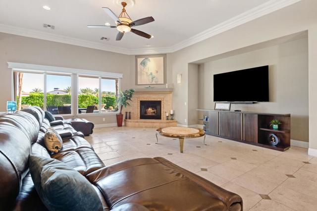 49252 Colorado Street, Indio CA: https://media.crmls.org/mediaz/360c06c5-0a78-4e28-8222-42d69fe4b6f3.jpg