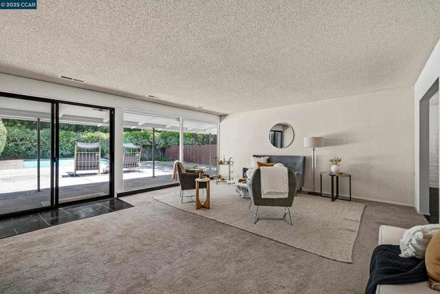 51 Bolla Ave, Alamo CA: https://media.crmls.org/mediaz/360c3877-00e7-48d7-9978-19be3df61dea.jpg