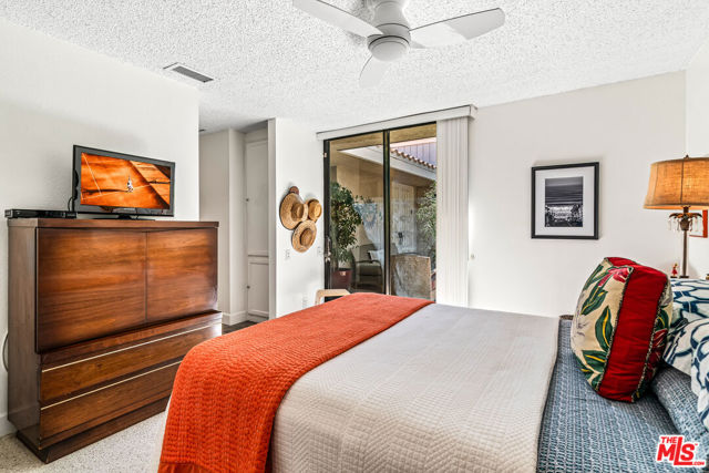 72305 Rodeo Way, Rancho Mirage CA: https://media.crmls.org/mediaz/360d1d10-c205-4a3d-8a6a-851363dd1b09.jpg