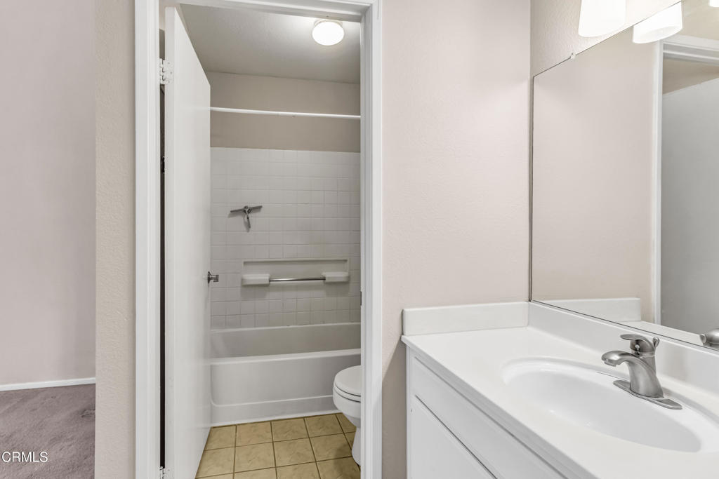 360D9D42 Eeaf 424D 80E5 4138076Df43A 21334 Nandina Lane #204, Newhall, Ca 91321 &Lt;Span Style='BackgroundColor:transparent;Padding:0Px;'&Gt; &Lt;Small&Gt; &Lt;I&Gt; &Lt;/I&Gt; &Lt;/Small&Gt;&Lt;/Span&Gt;