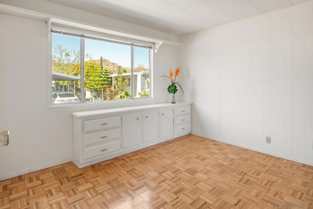 2700 Valley Parkway, Escondido CA: https://media.crmls.org/mediaz/360ddd1c-17d0-442f-832c-136cfcce6346.jpg
