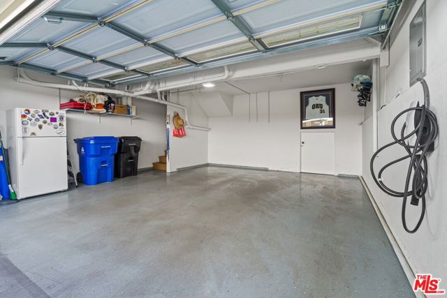 4707 La Villa Marina, Marina del Rey CA: https://media.crmls.org/mediaz/360ea835-aced-4524-a61b-82750d486cf3.jpg