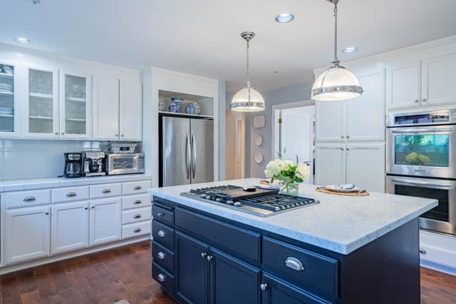 25547 Meadowview Circle,  CA: https://media.crmls.org/mediaz/360eb3b5-f149-4100-859c-0a5680fc3bd0.jpg