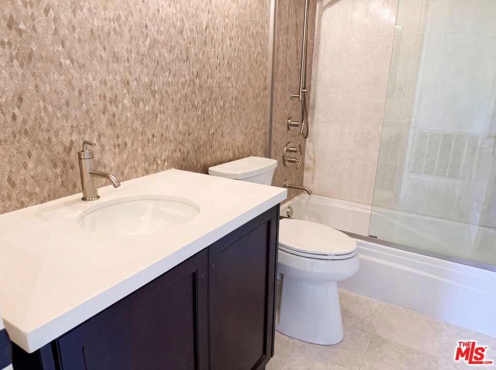 https://media.crmls.org/mediaz/360ec991-3fdd-4e13-aa62-4166fbda707e.jpg?preset=X-Large