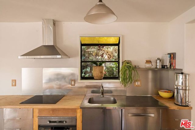 3130 Isabel, Los Angeles CA: https://media.crmls.org/mediaz/360ee183-3869-40fe-b677-2be9a6b9ade0.jpg