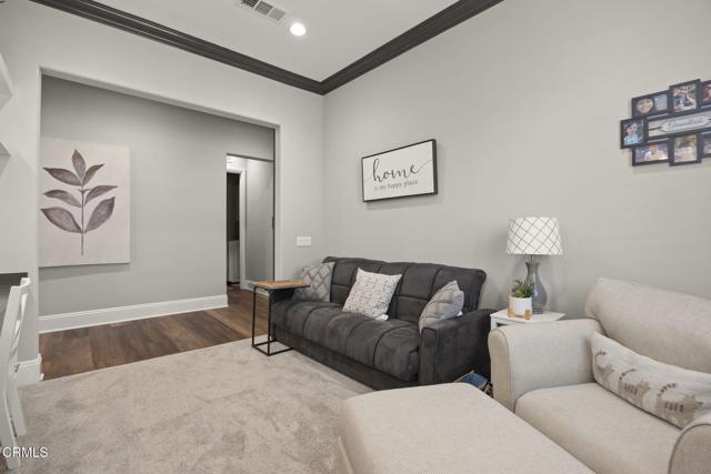 508 Autumn Path Lane, Santa Paula CA: https://media.crmls.org/mediaz/360f3064-d5ba-4e43-8027-96b22c2c6e4f.jpg