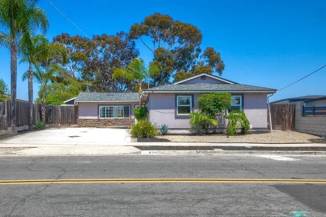 Detail Gallery Image 1 of 1 For 2581 Meadow Lark Dr., San Diego,  CA 92123 - 3 Beds | 2 Baths