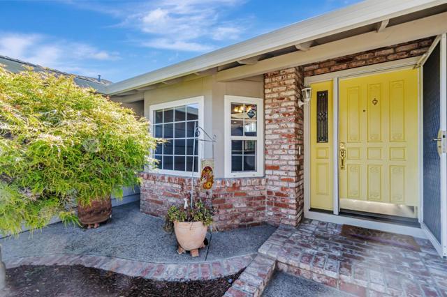 978 Woodgrove Lane, San Jose CA: https://media.crmls.org/mediaz/36107149-049b-458a-beea-b3dc7cf7819b.jpg