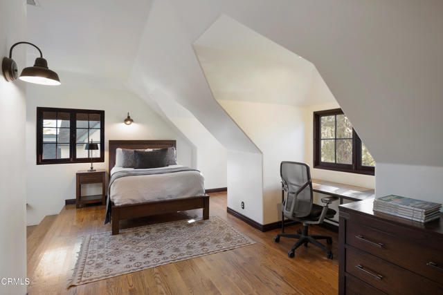 1024 Prospect Boulevard, Pasadena CA: https://media.crmls.org/mediaz/3610a67e-f59e-49b5-9287-2bb9a61739b2.jpg