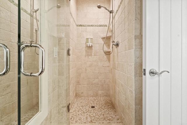 Detail Gallery Image 21 of 60 For 1615 Ocean Front St, San Diego,  CA 92107 - 2 Beds | 2 Baths