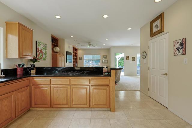 638 Margarita Ave, Coronado CA: https://media.crmls.org/mediaz/3613ce69-4c77-4b88-ae15-5eab2df477d8.jpg