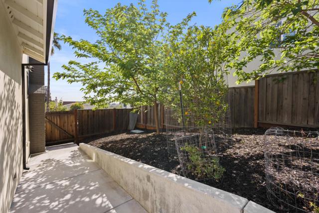 322 Elm Street, San Carlos CA: https://media.crmls.org/mediaz/361494cd-78ef-4b35-a051-a1315eee1682.jpg