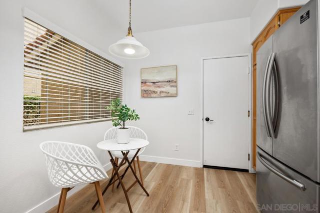 11020 Creekbridge Pl, San Diego CA: https://media.crmls.org/mediaz/36150e7b-7ffb-400e-8806-107ff690fc91.jpg