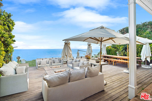 31740 Broad Beach Road, Malibu CA: https://media.crmls.org/mediaz/36160e60-45ca-4702-a1fb-3130a8de159d.jpg