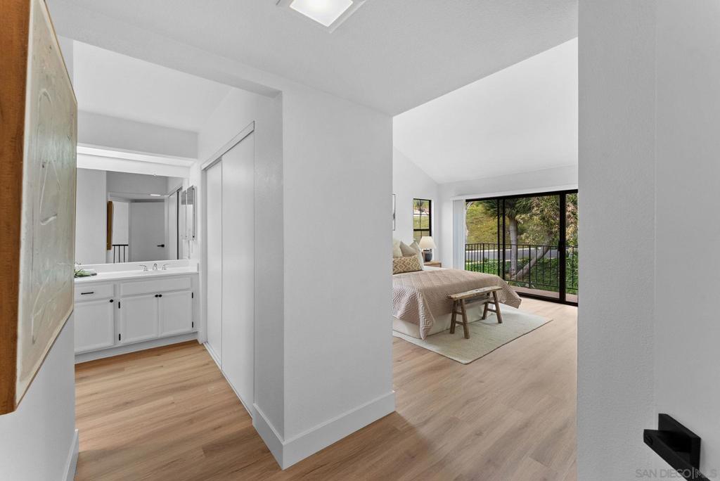 MLS #250029701SD img 17