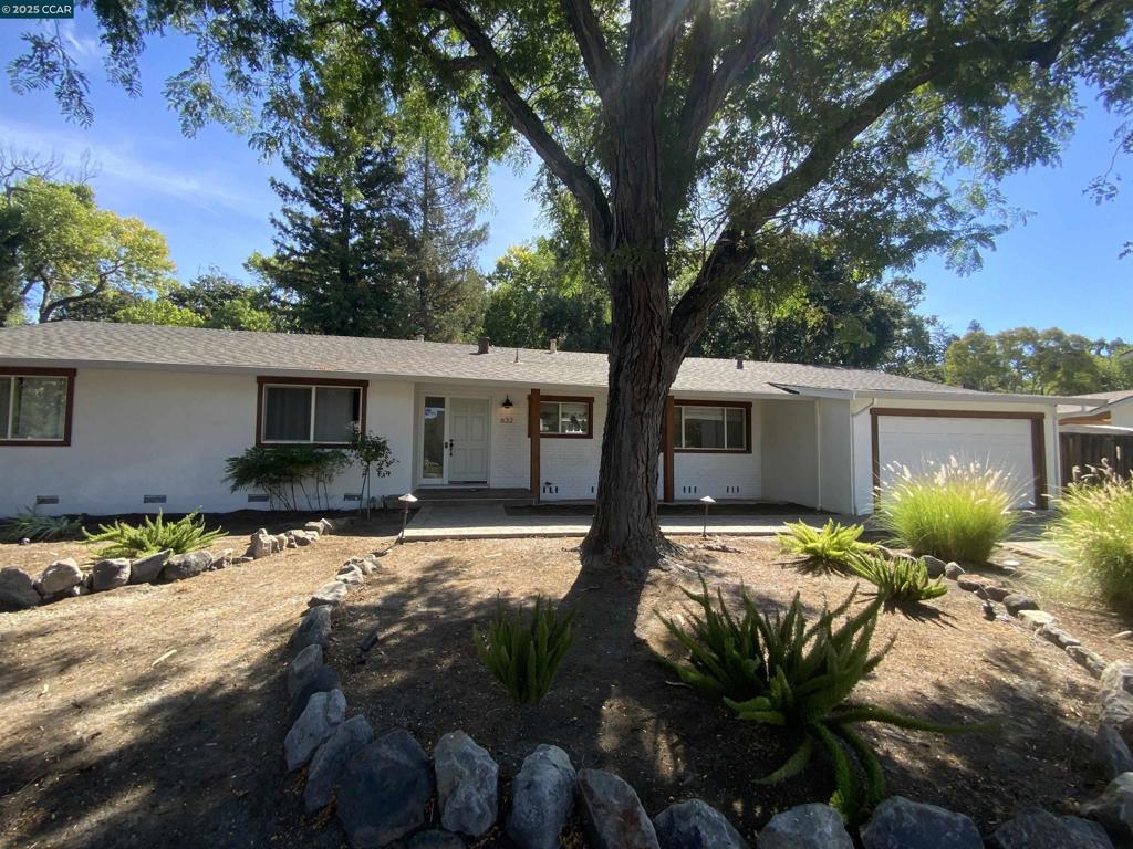 632 Everett Dr