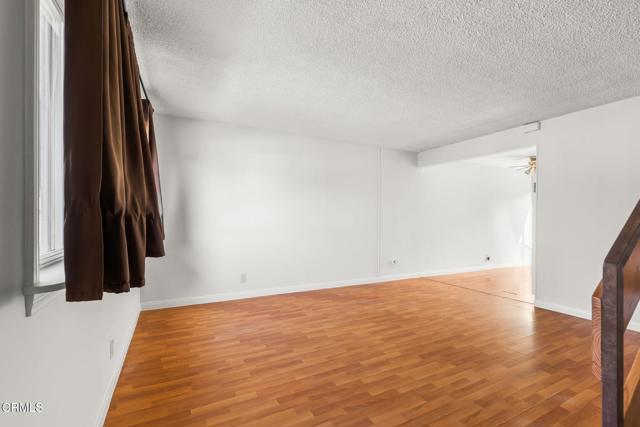 Detail Gallery Image 24 of 40 For 400 Arcade Dr, Ventura,  CA 93003 - 4 Beds | 2/2 Baths