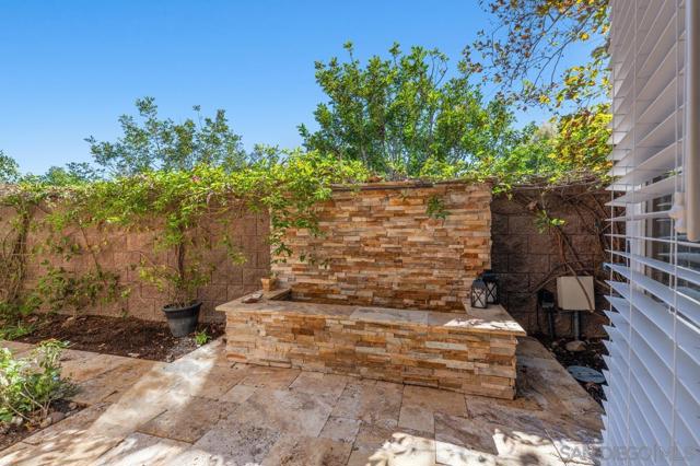 15501 Bristol Ridge Ter, San Diego CA: https://media.crmls.org/mediaz/3617763f-0bc6-4e71-8c64-28150f8321bc.jpg