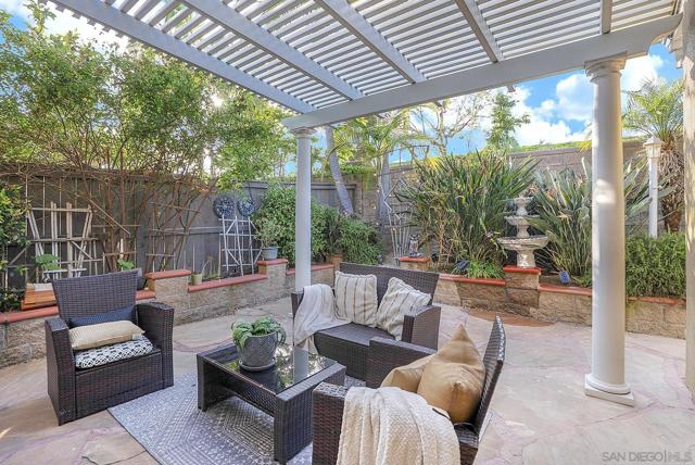 2361 porch swing st, Chula Vista CA: https://media.crmls.org/mediaz/36187eca-9c17-4e9f-9a34-abb05e9252ef.jpg