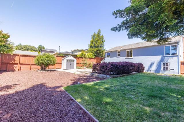 519 Park Boulevard, Millbrae CA: https://media.crmls.org/mediaz/3618bad0-3aff-47f9-ad10-e6e138933ad8.jpg