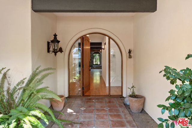 Drew Fenton | 1344 Bienveneda Avenue Pacific Palisades CA | MLS: 7487432