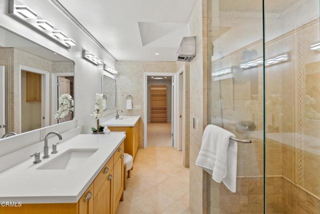 Detail Gallery Image 20 of 45 For 2596 Wallingford Dr, Beverly Hills,  CA 90210 - 4 Beds | 3/1 Baths