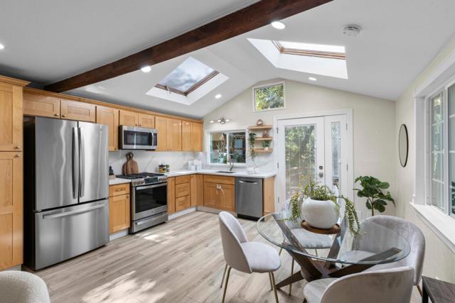 19495 Beardsley Road, Los Gatos CA: https://media.crmls.org/mediaz/361a0356-1bf6-4085-b459-34c8b389b4ff.jpg
